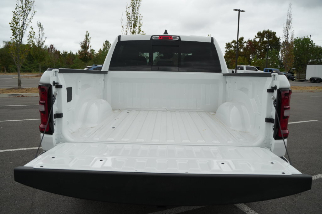 New 2026 RAM 1500 Big Horn AWD/4WD image 15