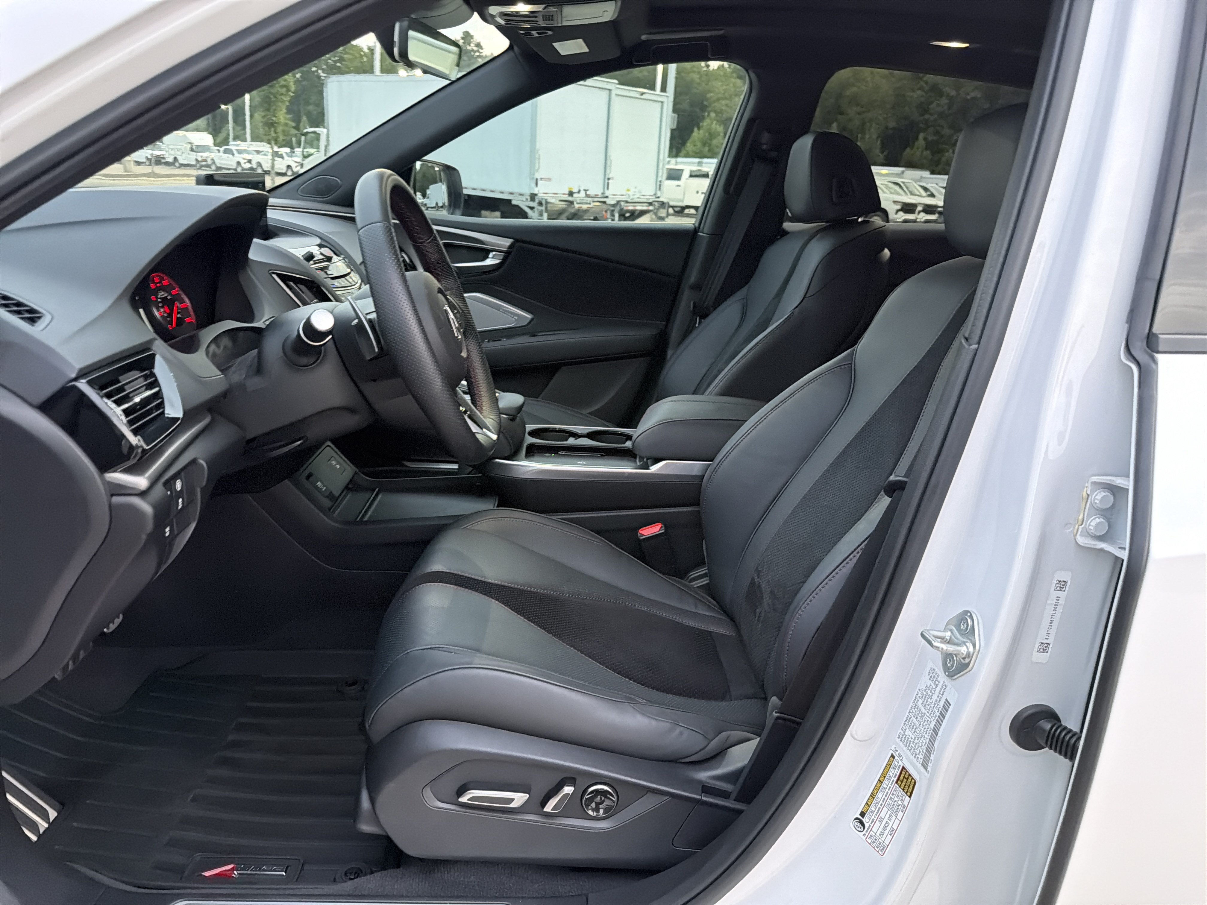 Certified 2026 Acura RDX w/ Advance Package AWD/4WD image 9