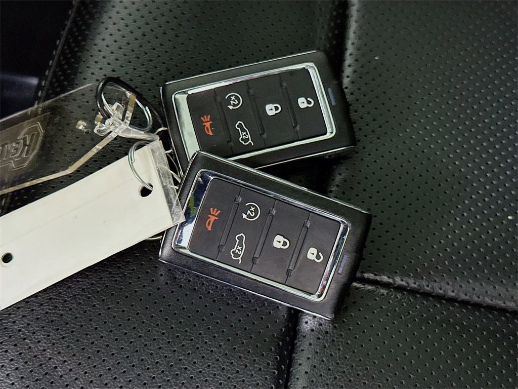 Used 2022 Jeep Grand Cherokee Limited 4xe w/ Luxury Tech Group II image 37