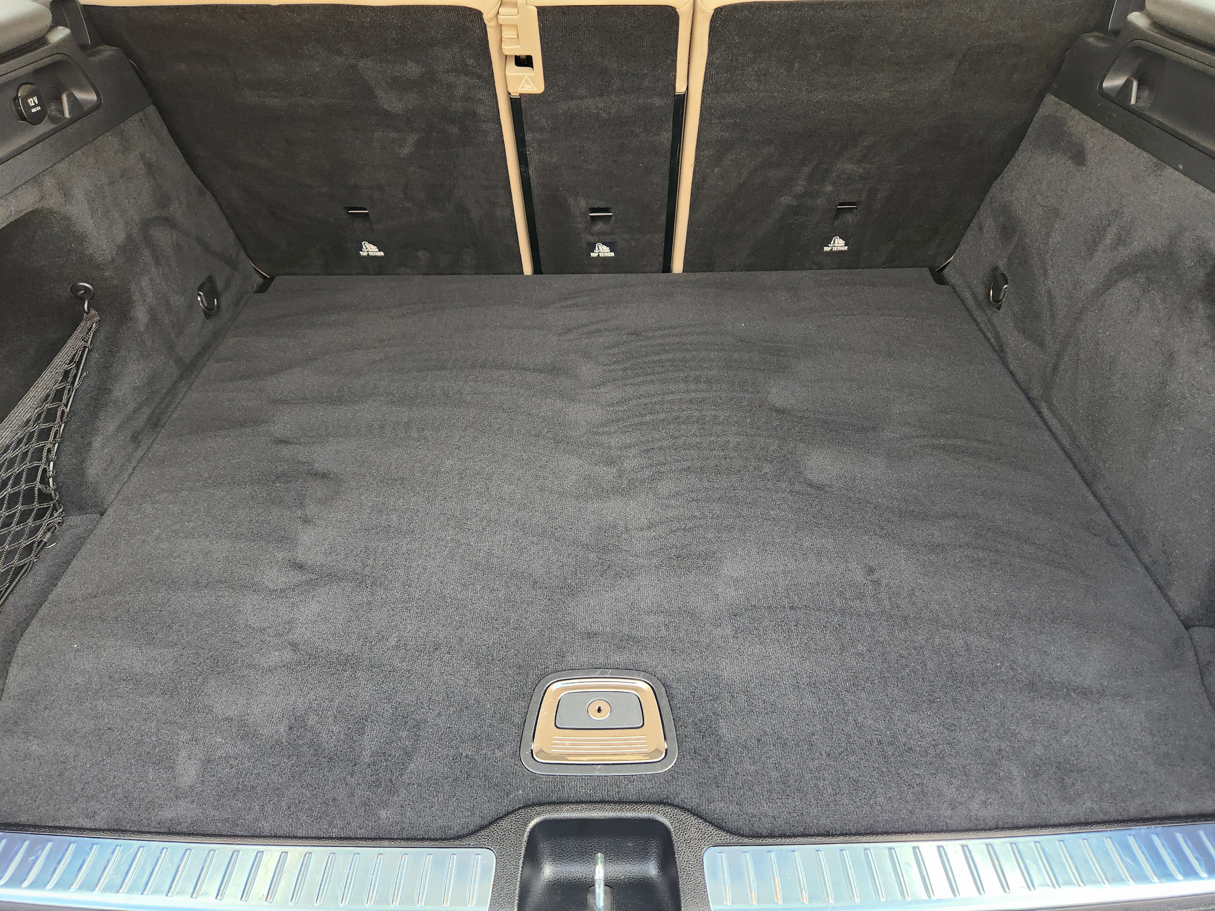 Used 2018 Mercedes-Benz GLC 300 4MATIC image 24