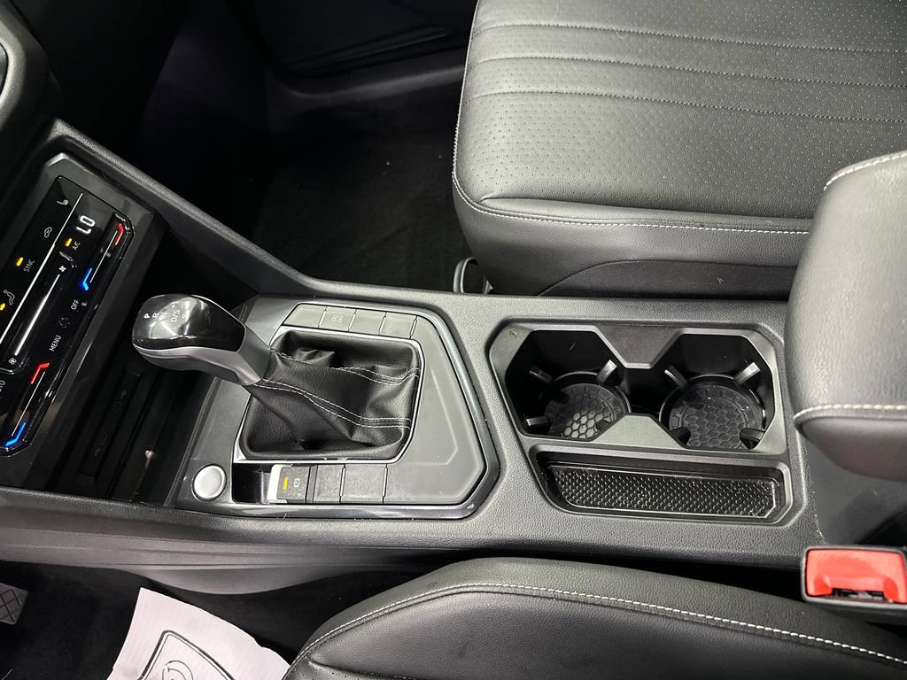 Used 2023 Volkswagen Tiguan SE FWD image 30