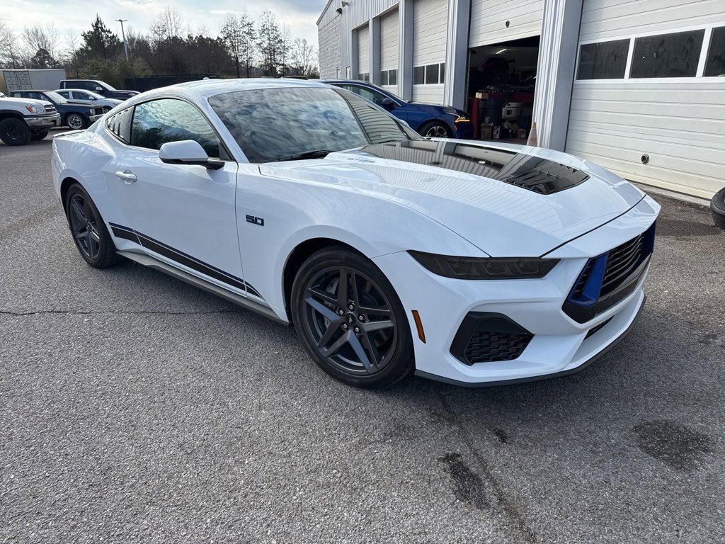 Used 2024 Ford Mustang GT Premium image 2