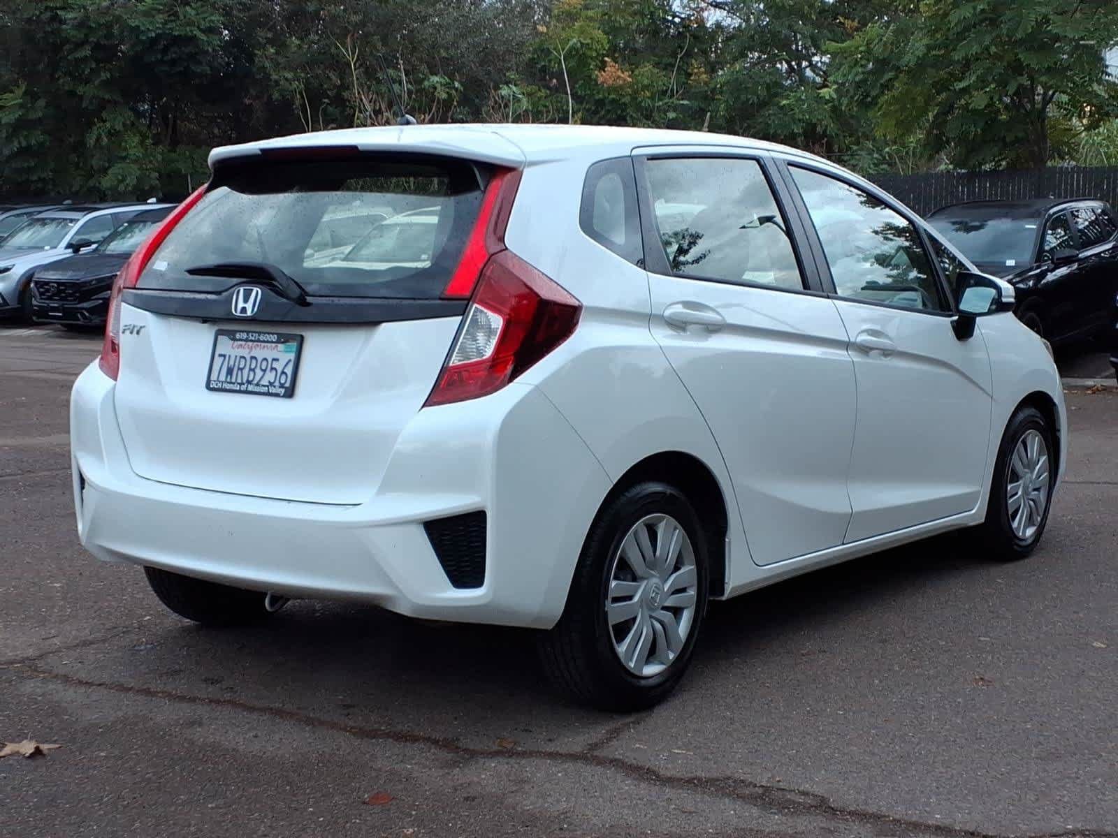 Used 2017 Honda Fit LX image 4