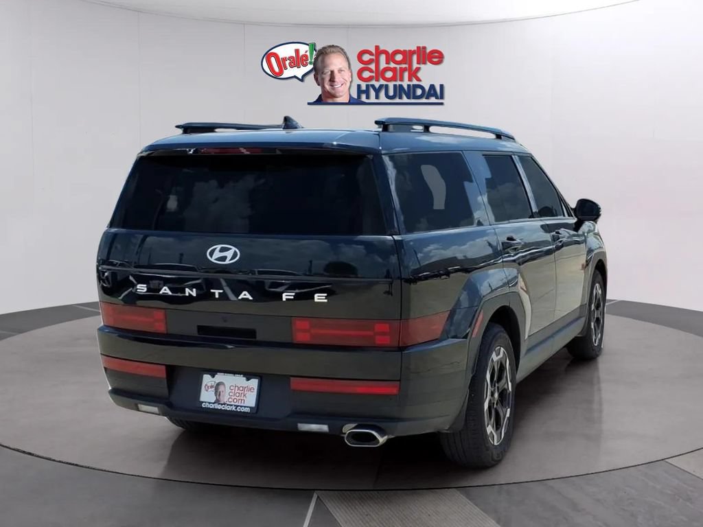 Used 2025 Hyundai Santa Fe SEL FWD image 5