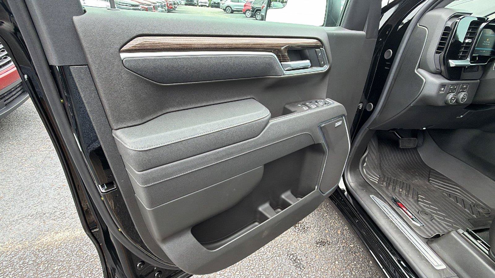 New 2026 Chevrolet Silverado 1500 RST AWD/4WD image 14