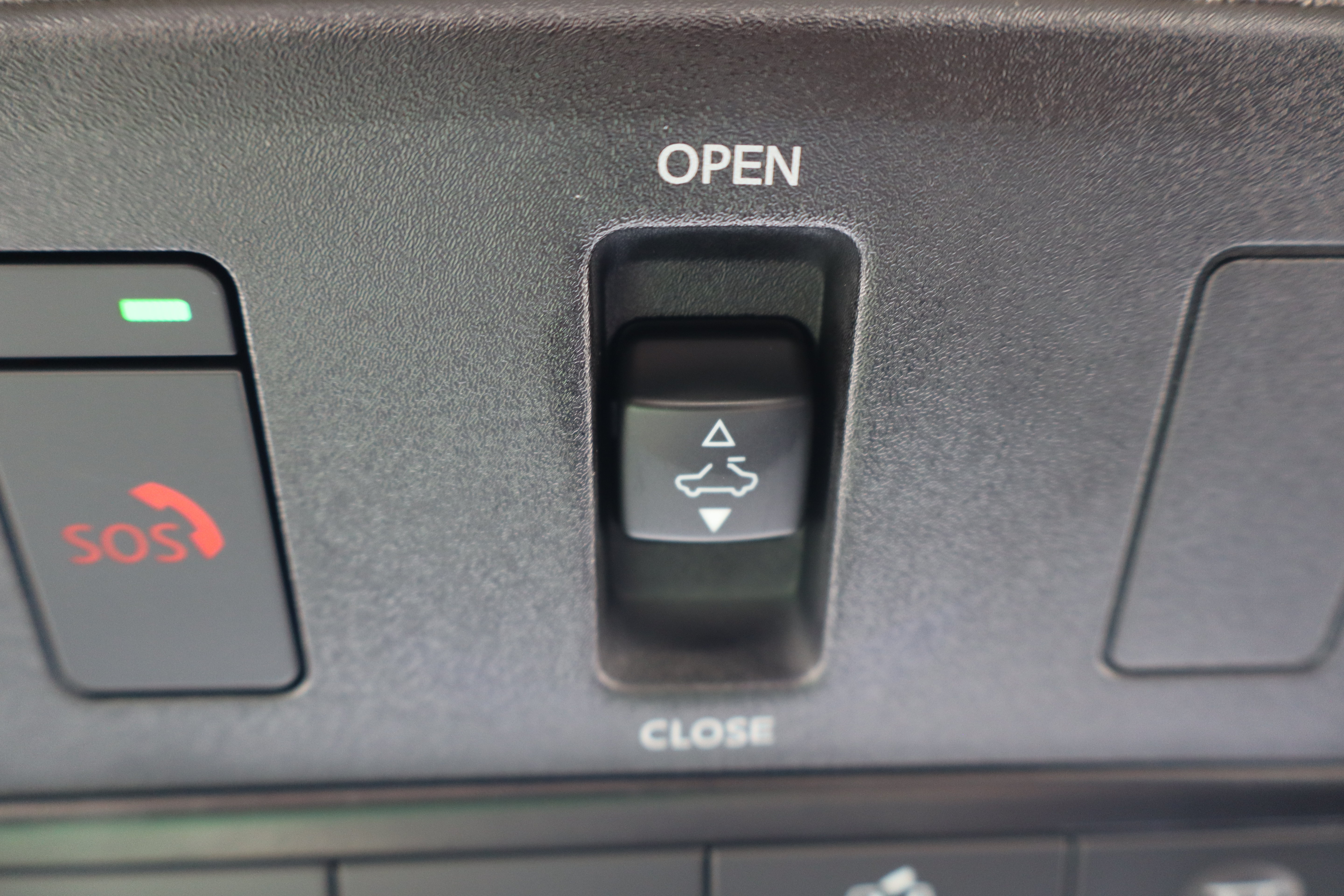 Used 2023 Nissan Altima 2.0 SR FWD image 25