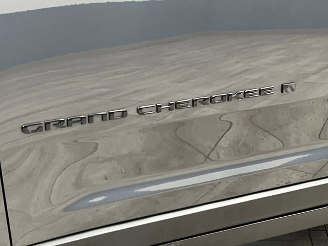 Used 2023 Jeep Grand Cherokee Altitude image 32