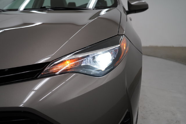 Used 2018 Toyota Corolla LE FWD image 45
