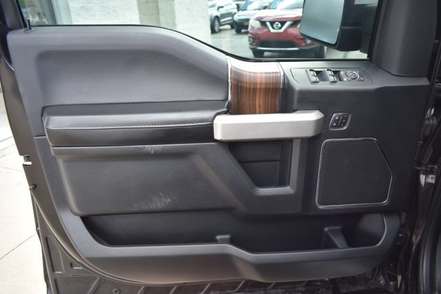 Used 2015 Ford F150 Lariat w/ Equipment Group 502A Luxury AWD/4WD image 19