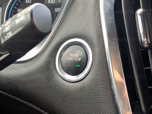 Used 2023 Chevrolet Traverse LT FWD image 30