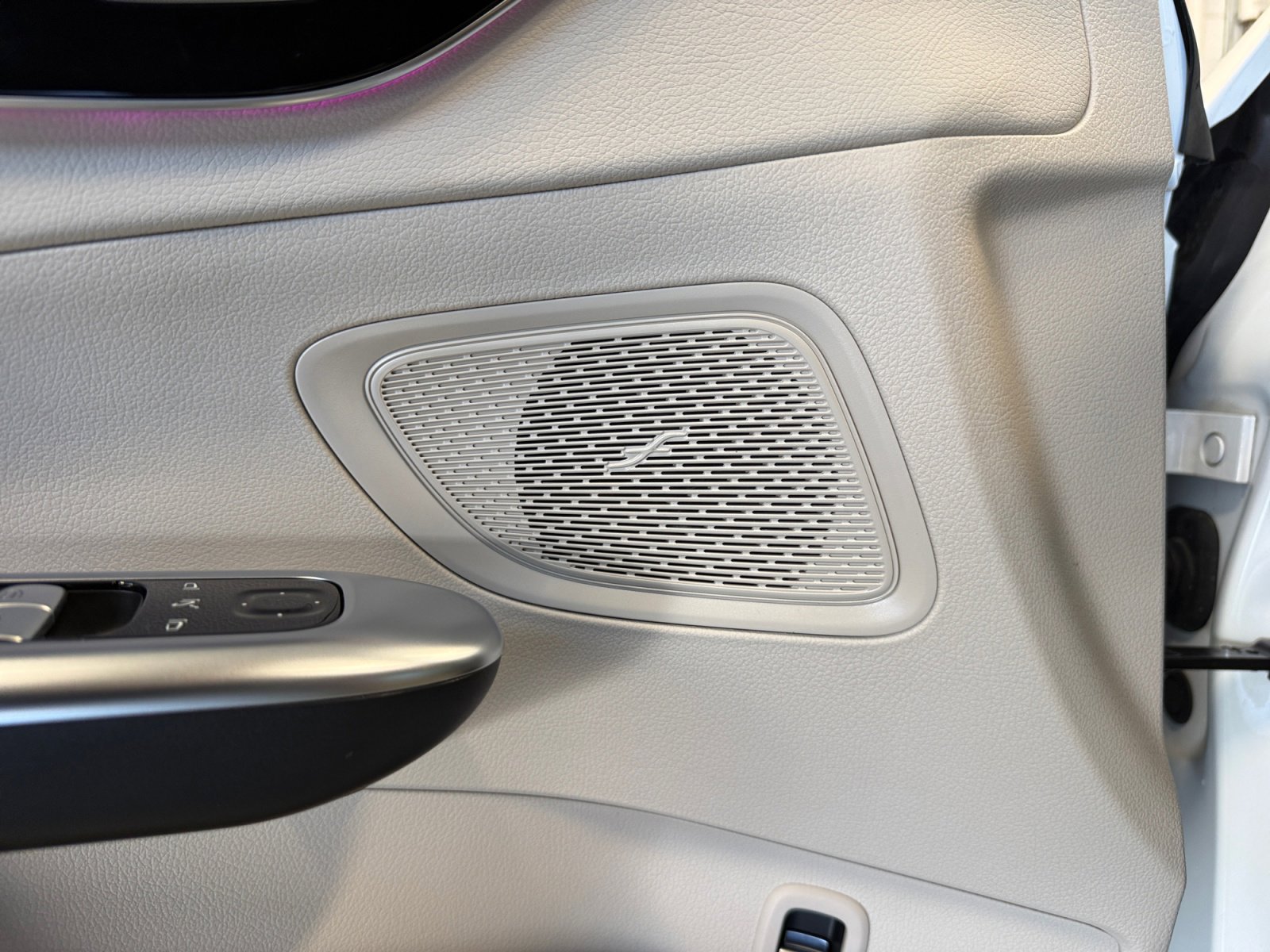 Certified 2025 Mercedes-Benz C 300 4MATIC Sedan image 27