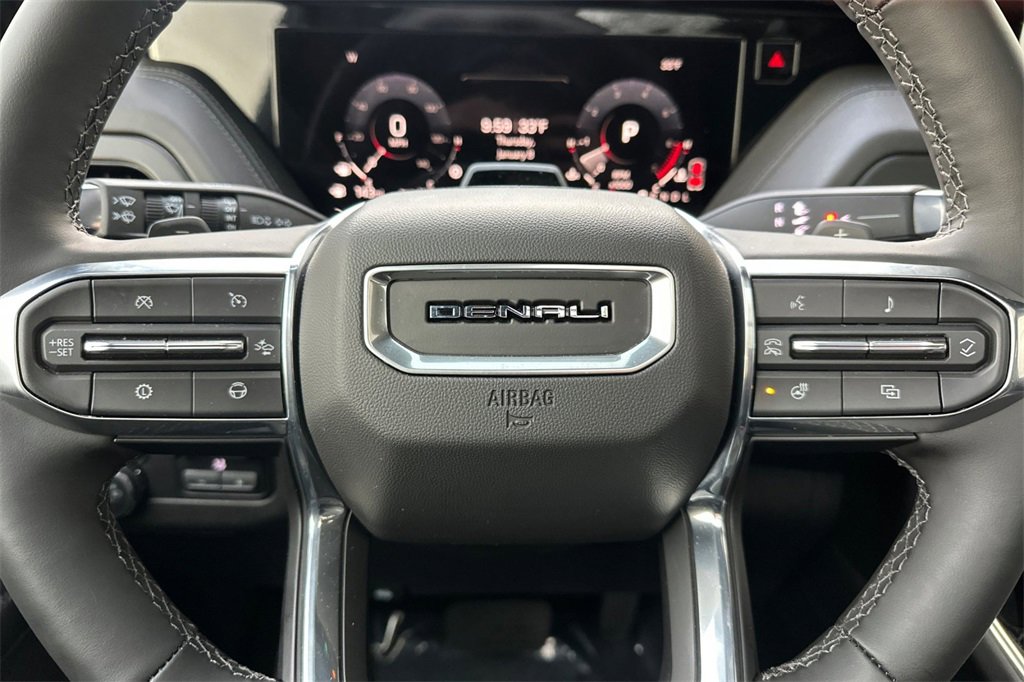 Used 2025 GMC Yukon XL Denali w/ Denali Reserve Package image 27