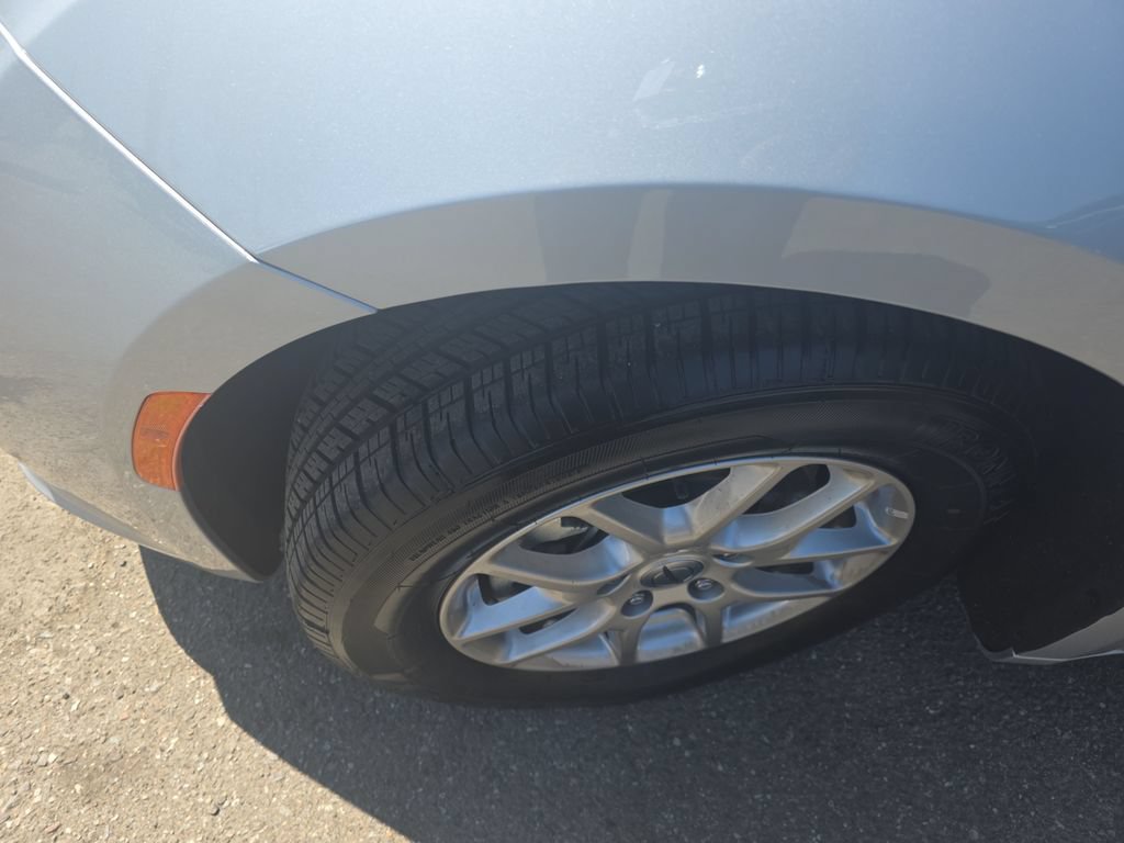 Used 2024 Chrysler Pacifica Touring-L FWD image 26