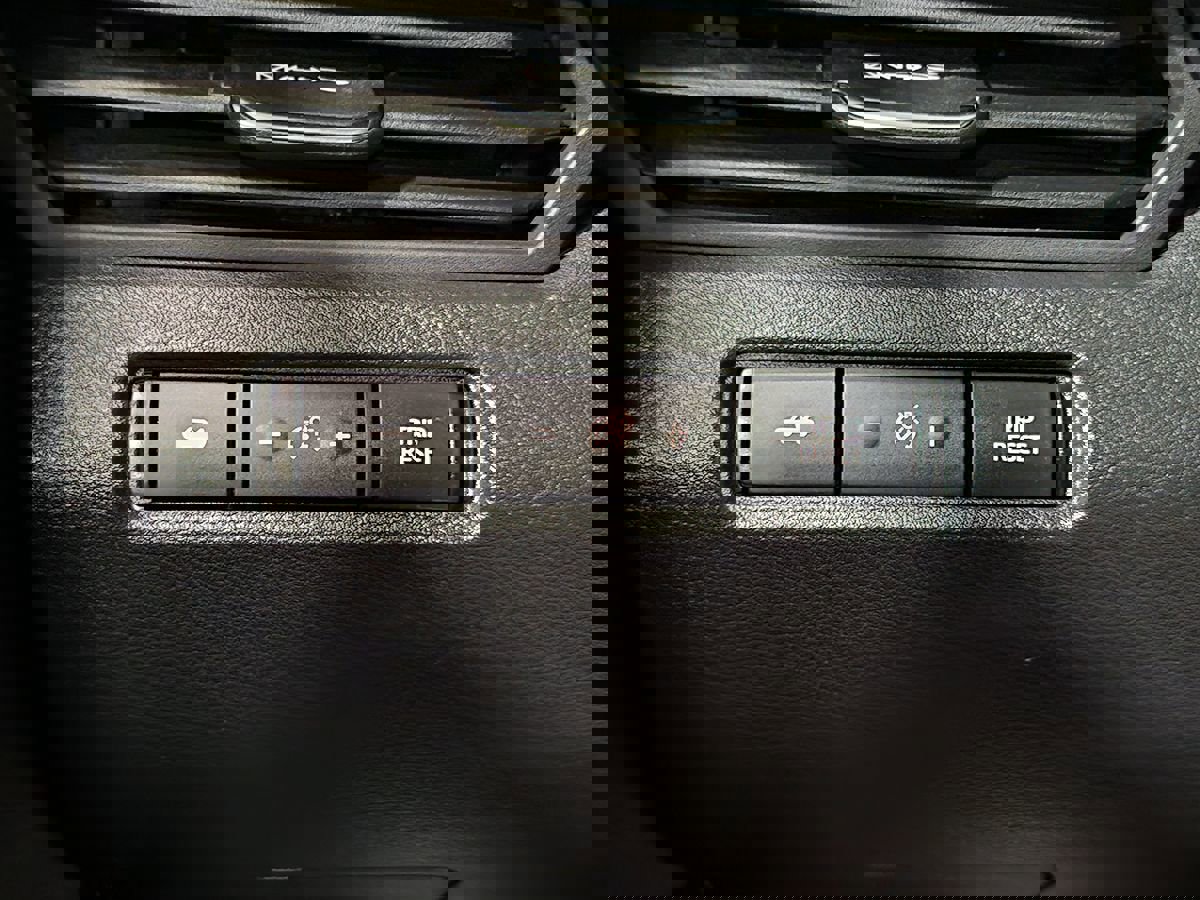 Used 2020 Nissan Altima 2.5 SR w/ Premium Package image 41