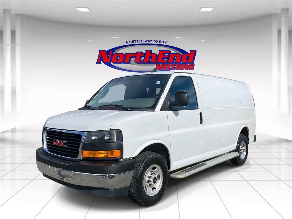 Used 2023 GMC Savana 2500 w/ Driver Convenience Package image 3