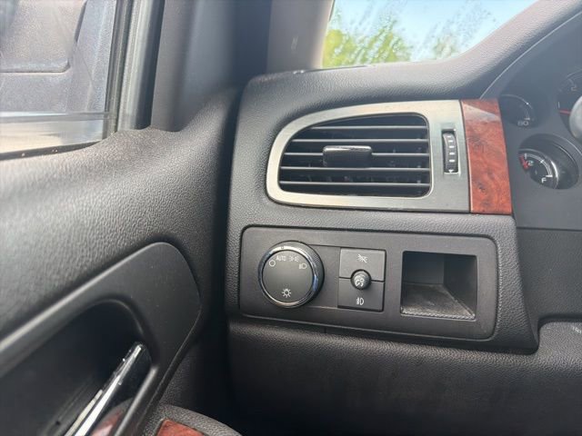 Used 2007 Chevrolet Avalanche LT RWD image 11