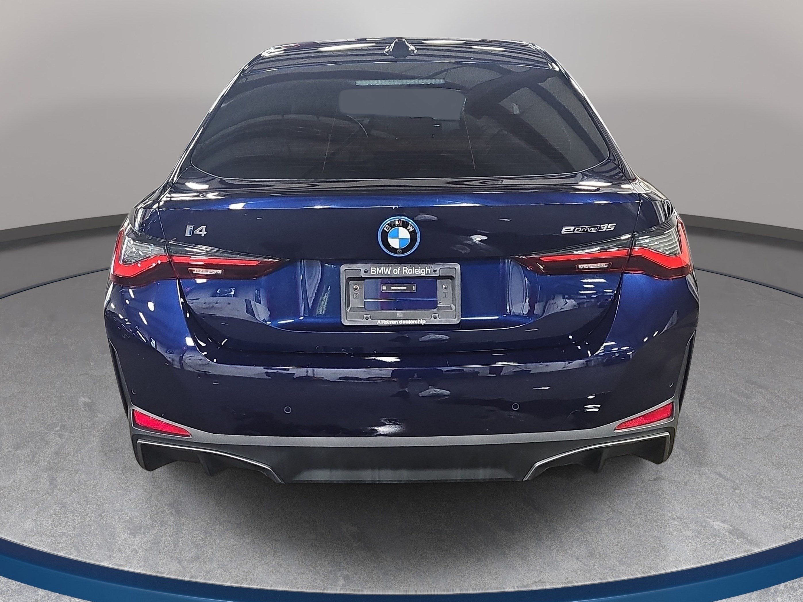 Used 2023 BMW i4 eDrive35 w/ Premium Package RWD image 7