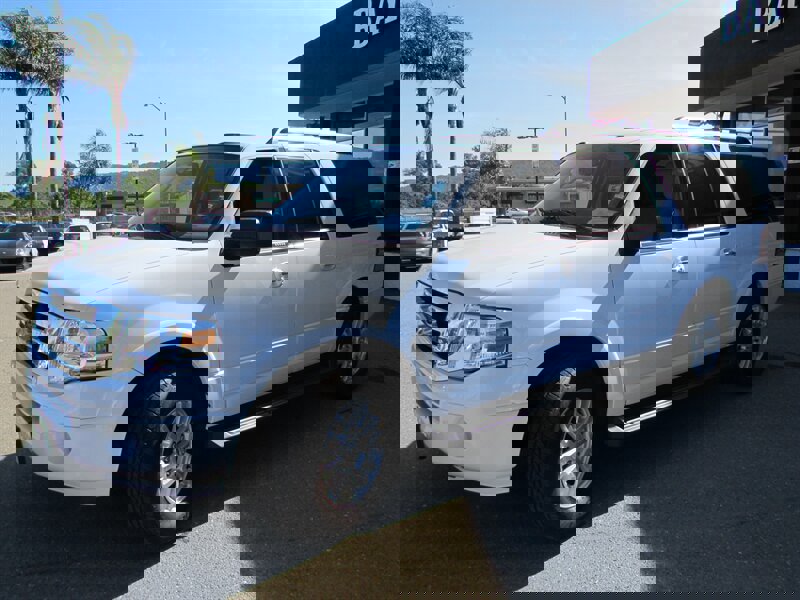 Used 2013 Ford Expedition EL XLT RWD image 4