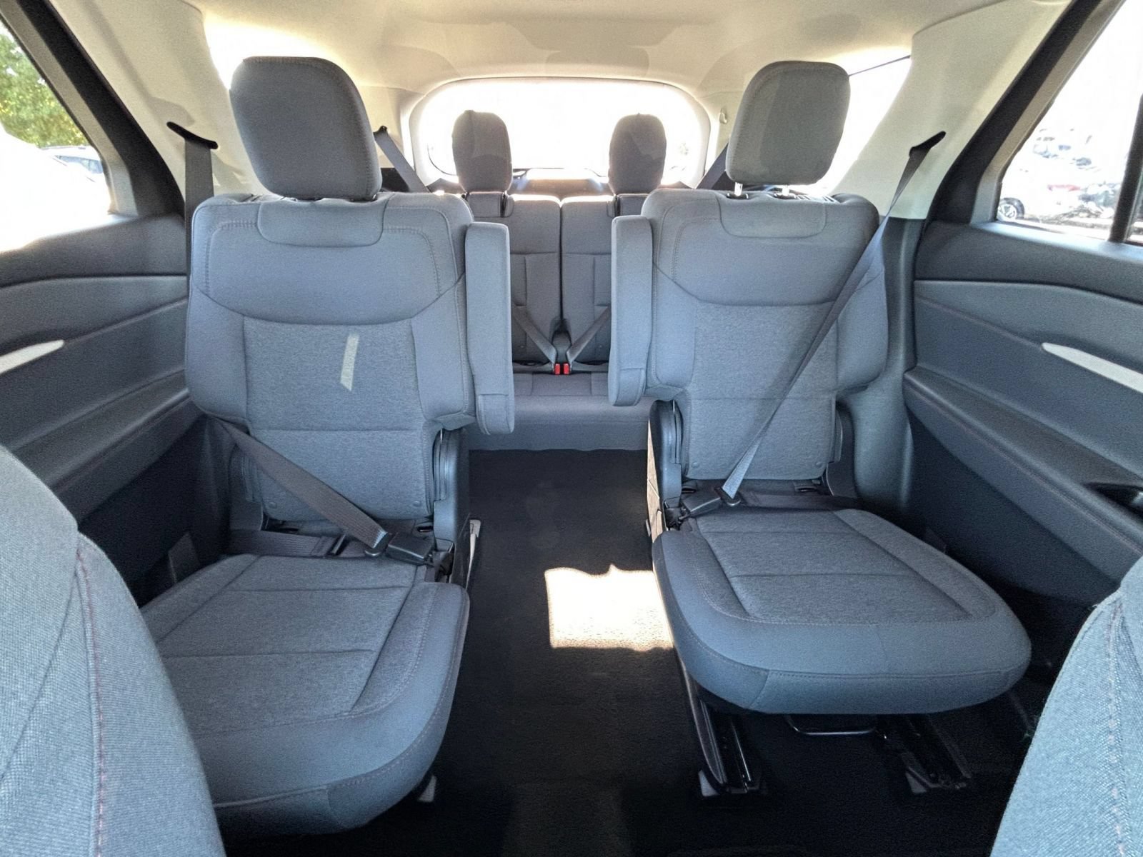 Used 2026 Ford Explorer Active AWD/4WD image 39