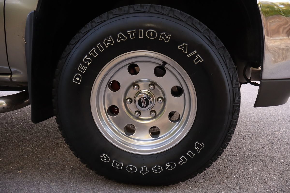 Used 2001 GMC Sierra 1500 SLE w/ Convenience Plus Group AWD/4WD image 35