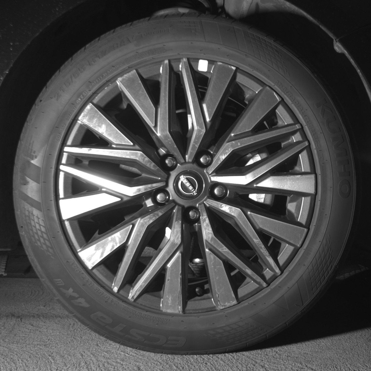 Used 2025 Nissan Altima 2.5 SV FWD image 13