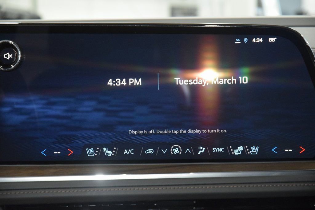 New 2026 Chevrolet Suburban High Country AWD/4WD image 32