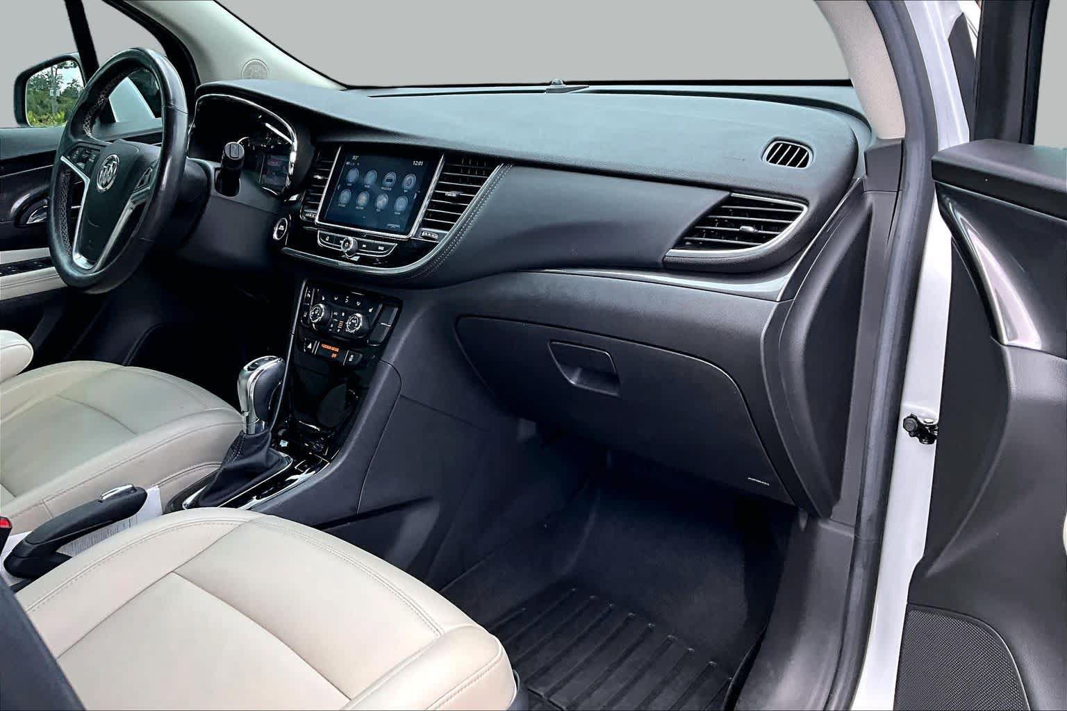 Used 2020 Buick Encore Essence w/ Safety Package II FWD image 19