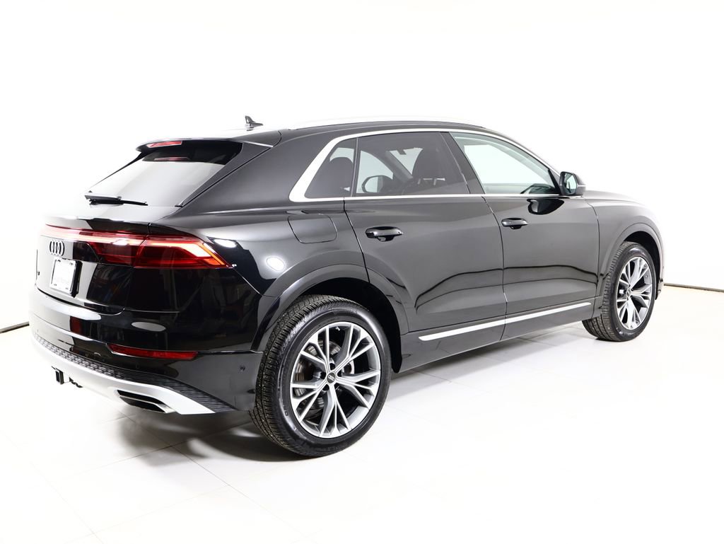Used 2024 Audi Q8 Premium Plus w/ Premium Plus Package image 17