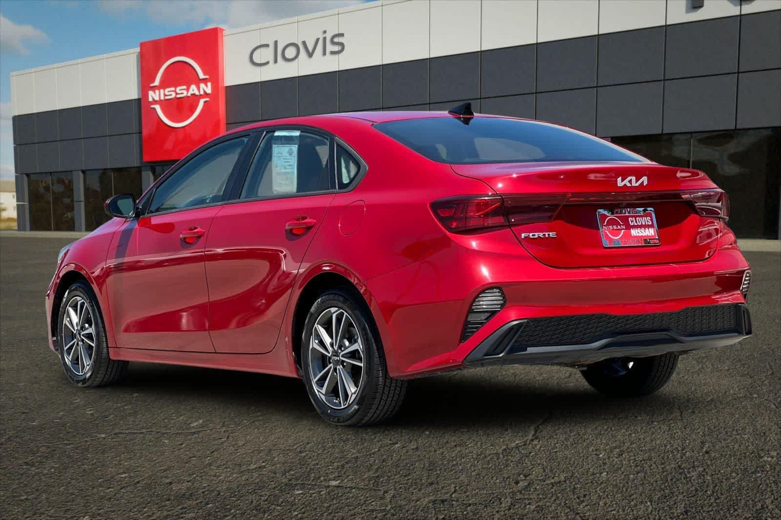 Used 2023 Kia Forte LXS FWD image 7