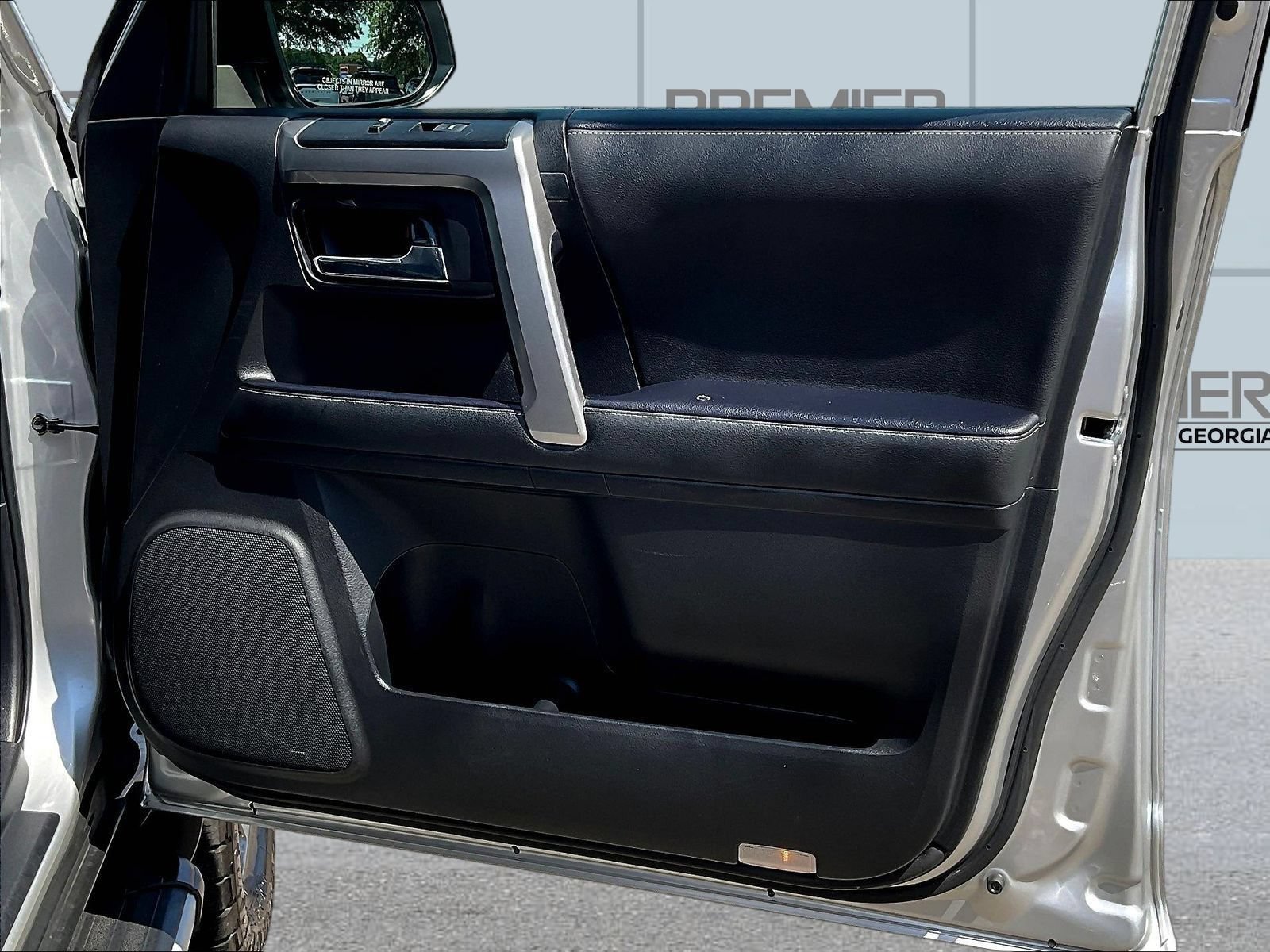 Used 2024 Toyota 4Runner SR5 AWD/4WD image 29