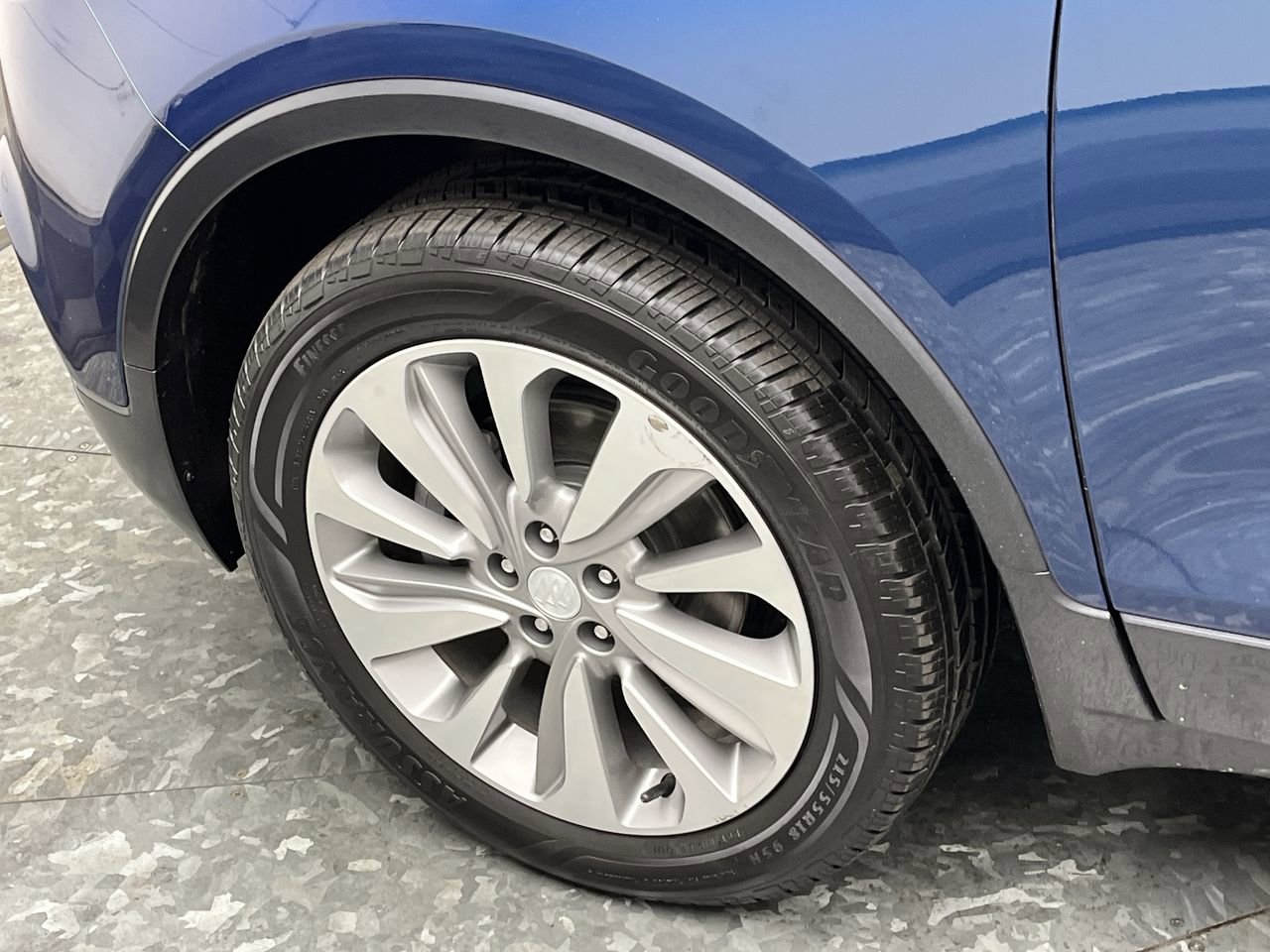 Used 2019 Buick Encore Preferred image 27