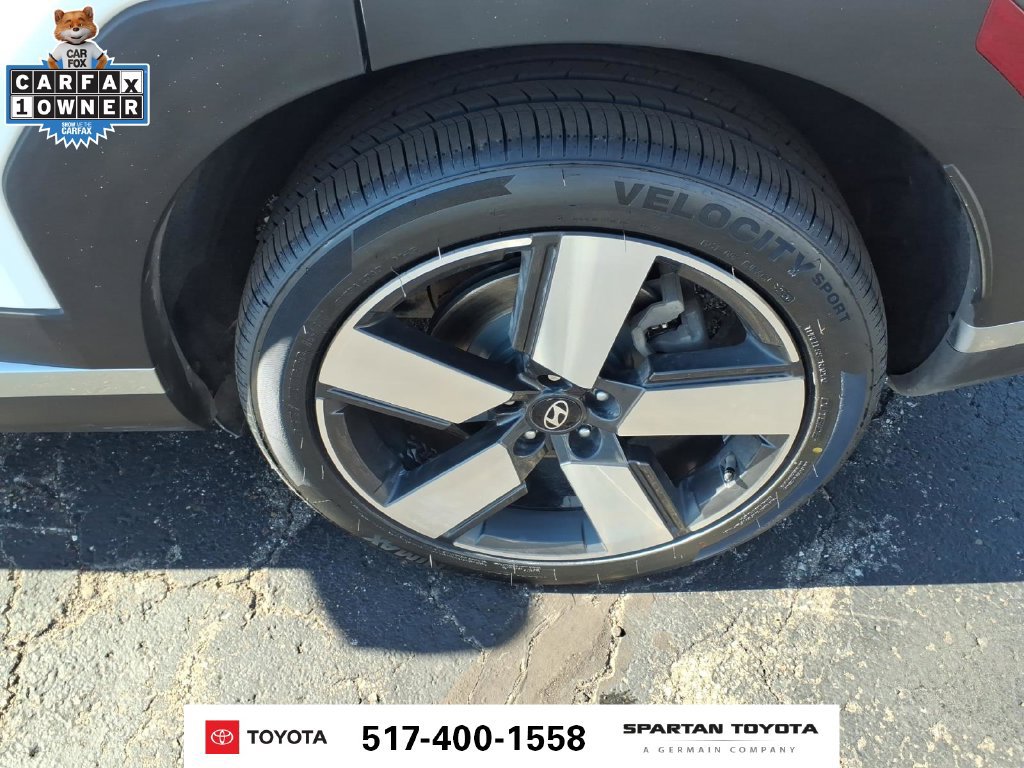 Used 2025 Hyundai Santa Fe Limited AWD/4WD image 11