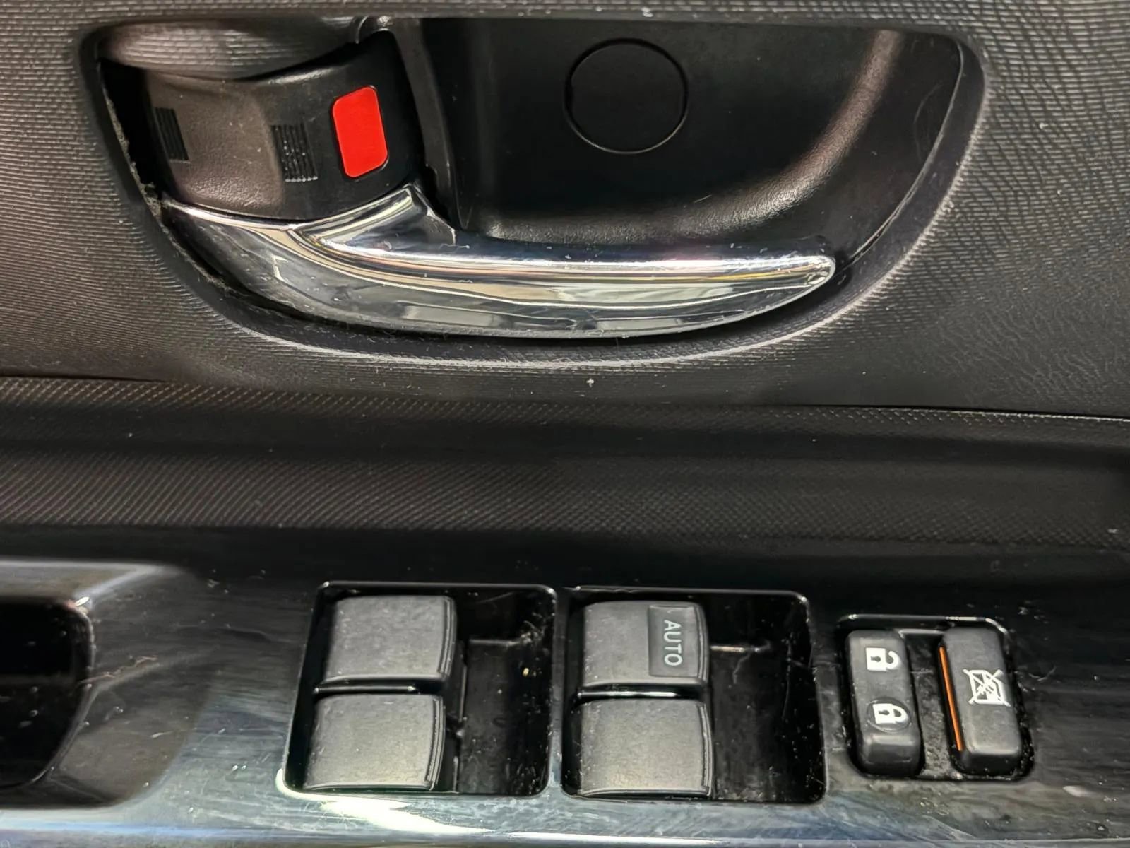 Used 2015 Toyota Prius C Three image 34