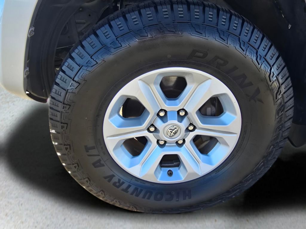 Used 2016 Toyota 4Runner SR5 Premium image 9