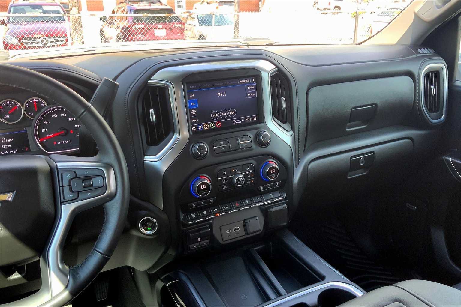 Used 2022 Chevrolet Silverado 2500 LTZ w/ LTZ Plus Package AWD/4WD image 6