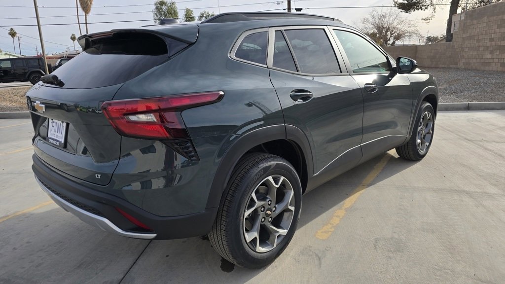 New 2025 Chevrolet Trax LT w/ Driver Confidence Package image 3