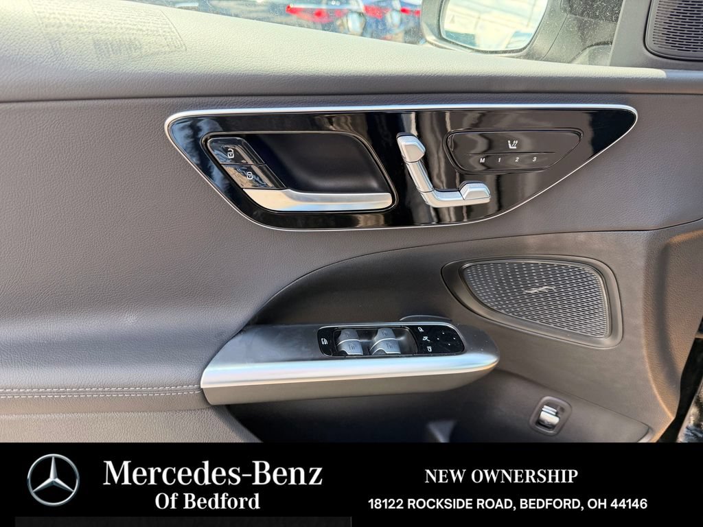 New 2026 Mercedes-Benz C 300 4MATIC Sedan image 8