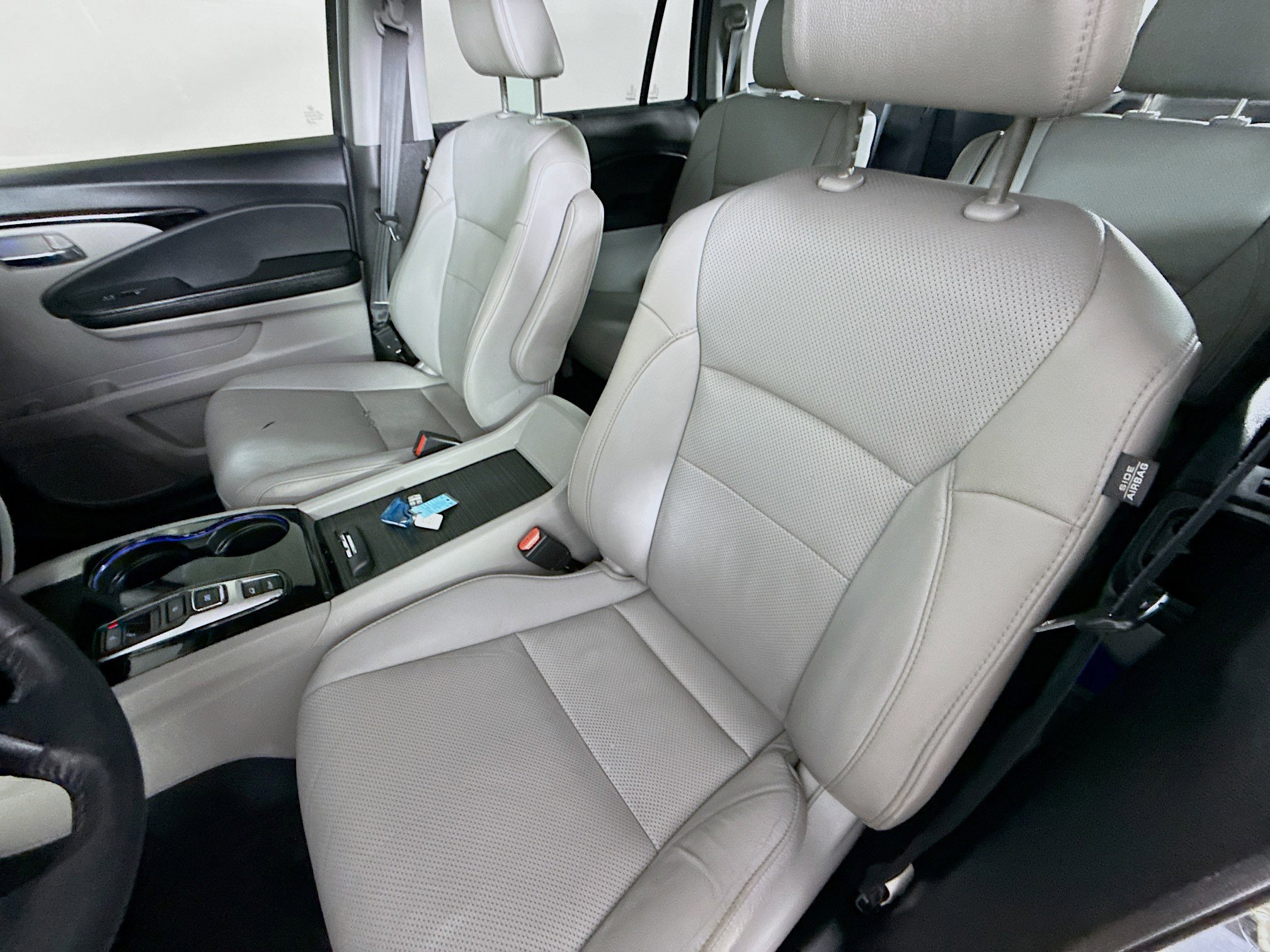 Used 2017 Honda Pilot Elite image 26