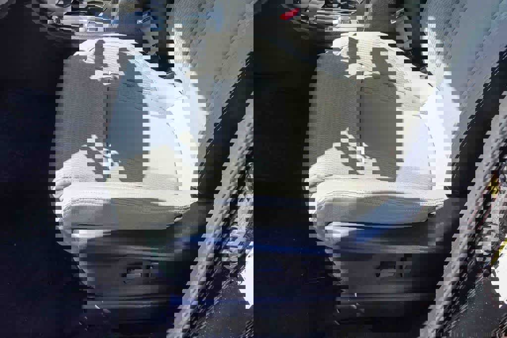 Used 2023 Subaru Ascent Premium w/ Convenience Package image 19