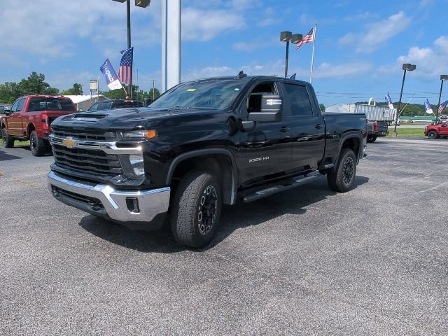 Used 2024 Chevrolet Silverado 2500 LT w/ Convenience Package AWD/4WD image 13