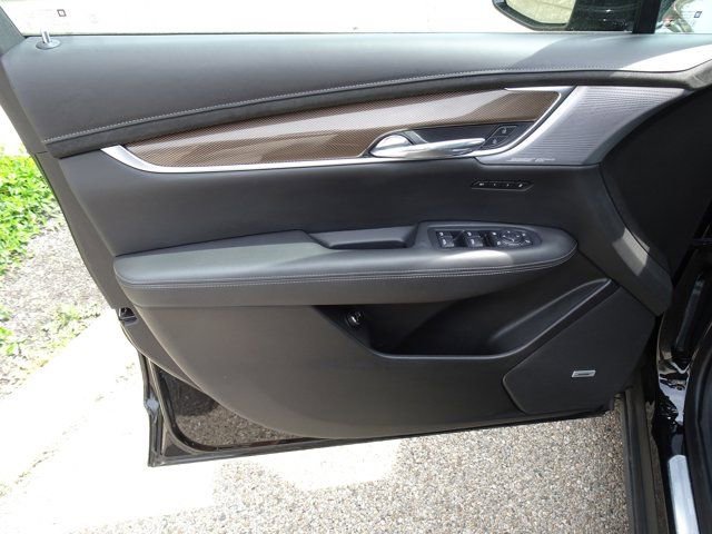 Used 2022 Cadillac XT6 Sport w/ Platinum Package image 15