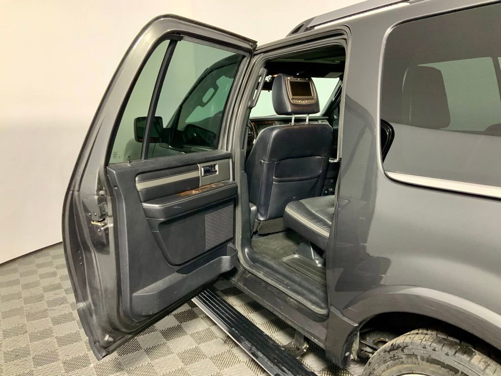 Used 2016 Ford Expedition EL Platinum image 28
