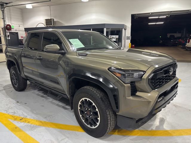 Used 2024 Toyota Tacoma TRD Off-Road w/ TRD Off Road Upgrade Package image 4