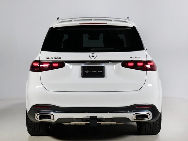 Used 2024 Mercedes-Benz GLS 580 4MATIC image 7