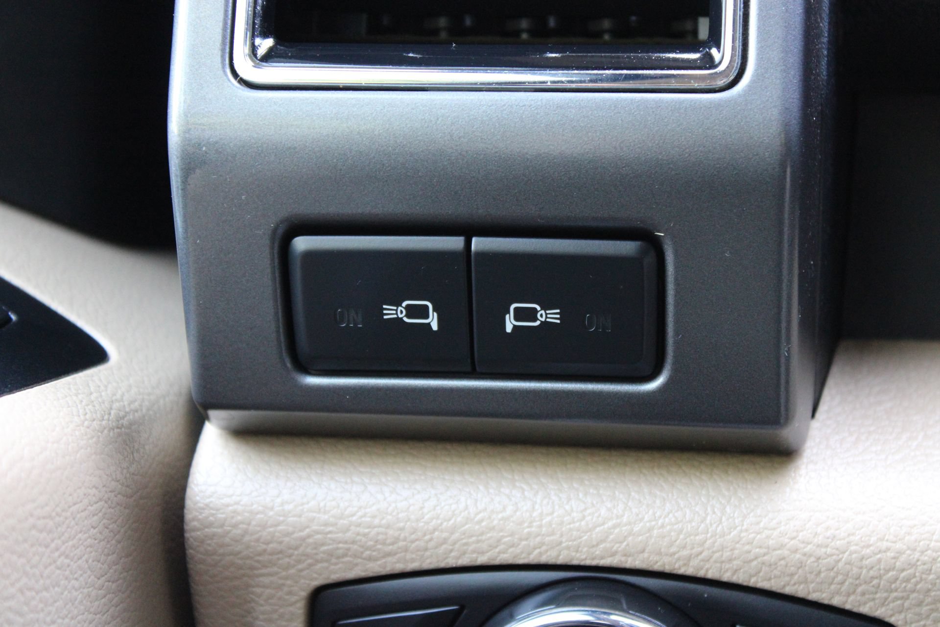 Used 2019 Ford F150 XLT w/ Equipment Group 302A Luxury AWD/4WD image 30