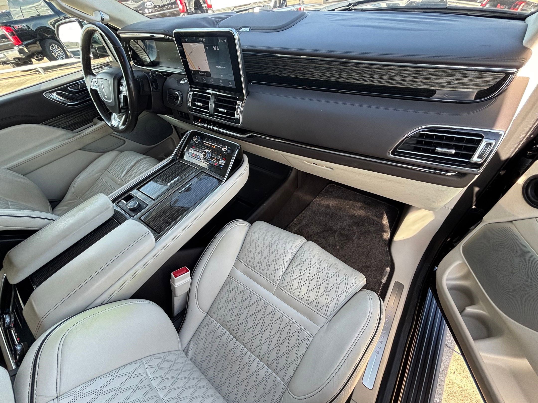 Used 2020 Lincoln Navigator L Black Label w/ Cargo Convenience Package image 30