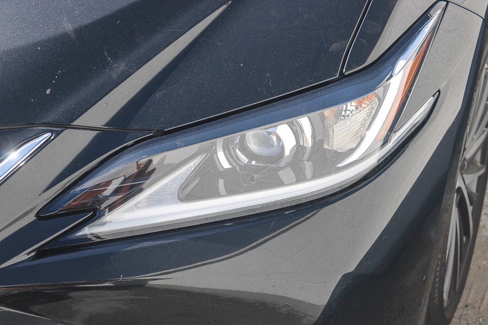 Used 2024 Lexus ES 300h w/ Premium Package FWD image 6