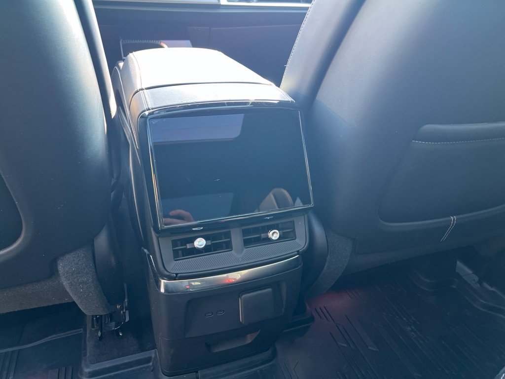 Used 2026 Cadillac Vistiq Sport w/ LPO, Floor Liner Package AWD/4WD image 19