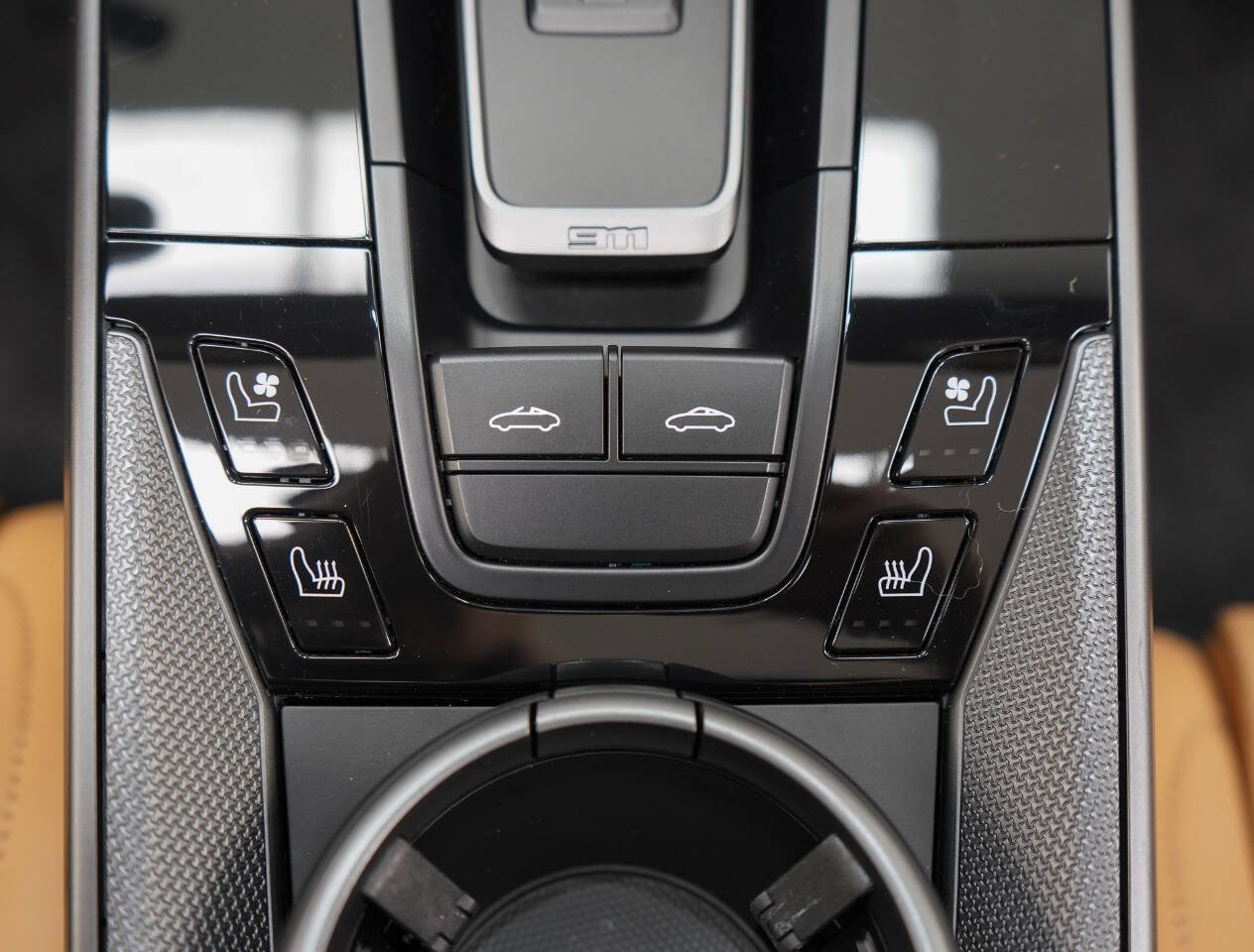 Used 2024 Porsche 911 Targa 4S w/ Premium Package image 79