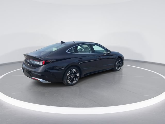 New 2026 Hyundai Sonata SEL FWD image 8